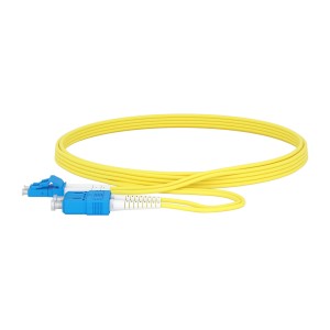 Patchcord LC/UPC SC/UPC OS2 2 mm Duplex 05 m